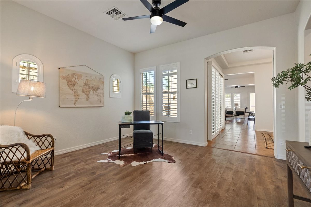 20398 W Thayer