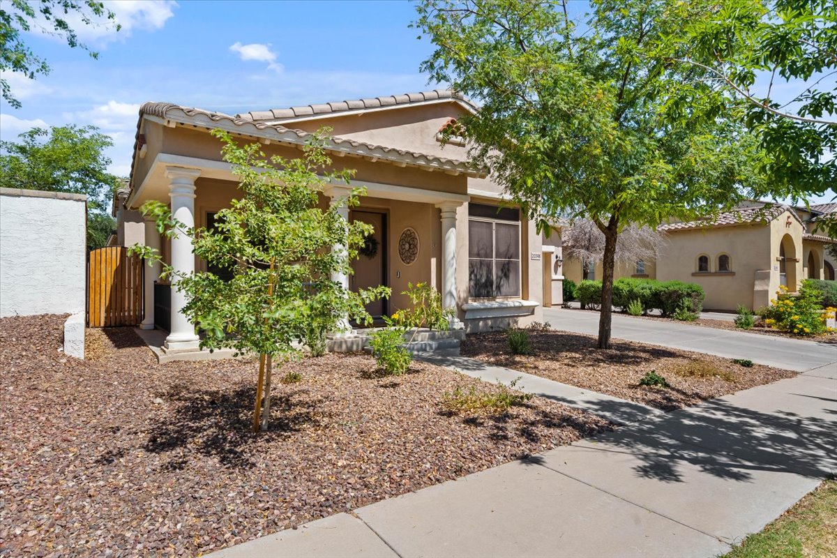20398 W Thayer